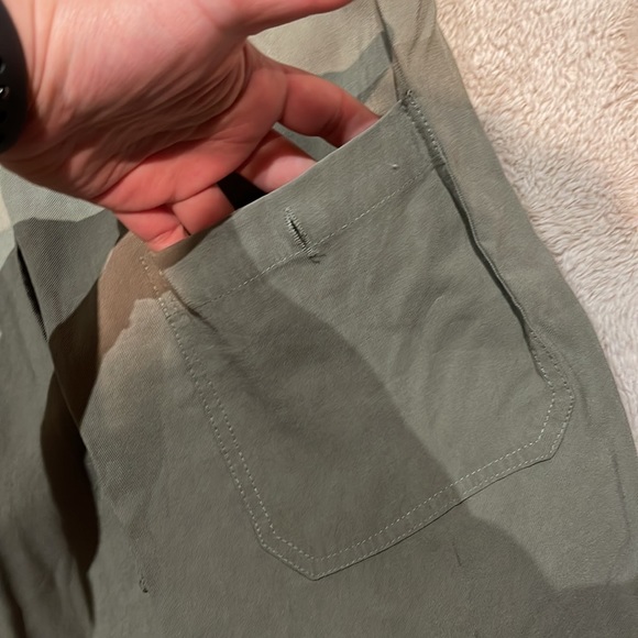 Green blazer, front pockets - Picture 4 of 4